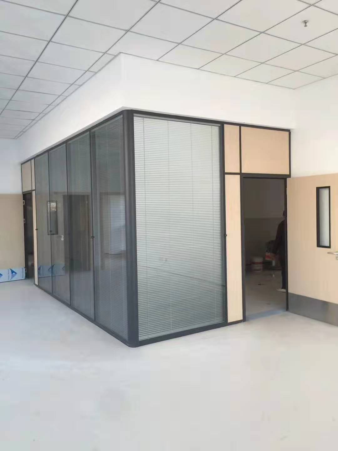 玻璃隔斷墻定制